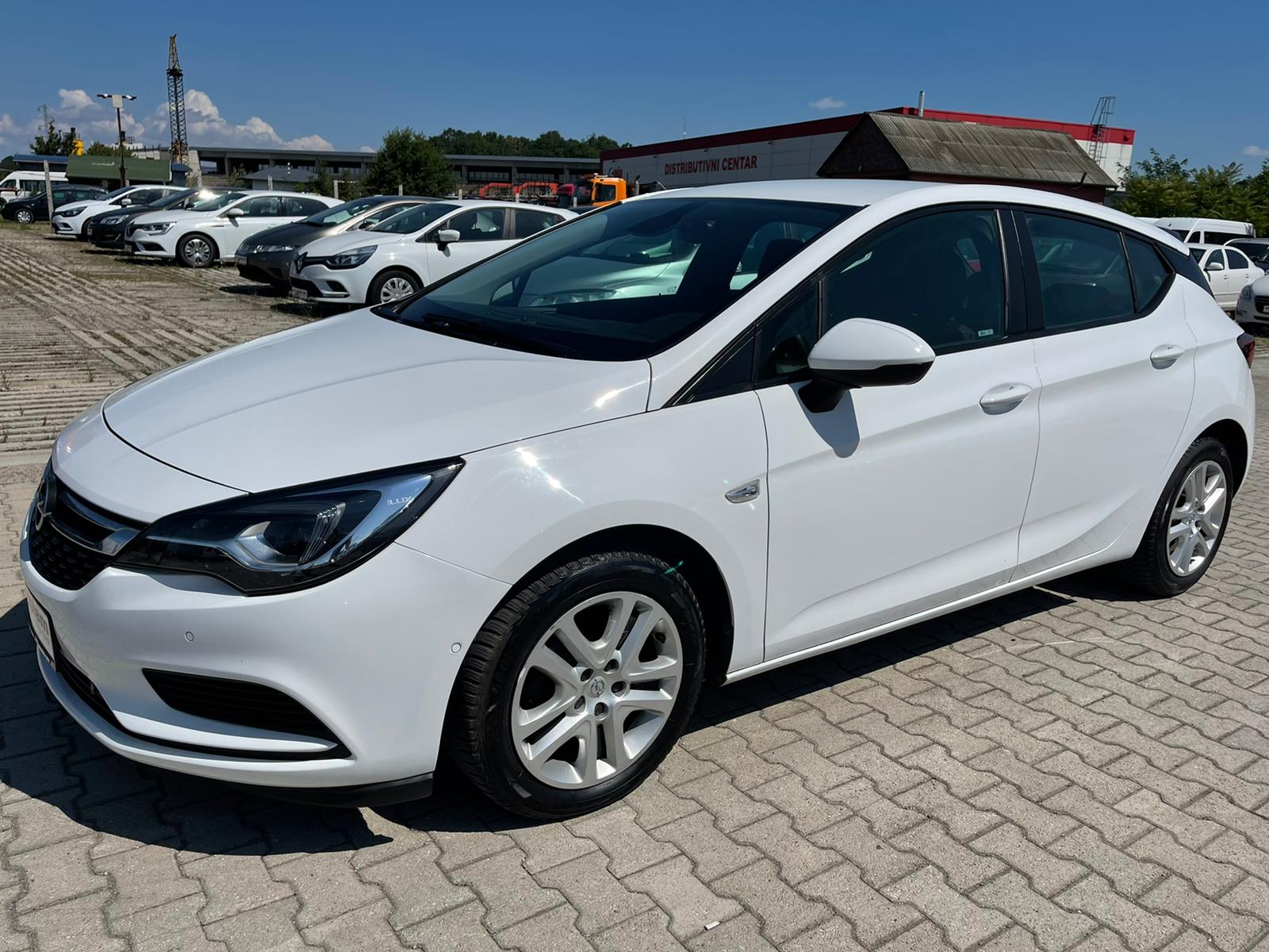 Opel Astra 1.6 CDTI KREDITI NA LICU 