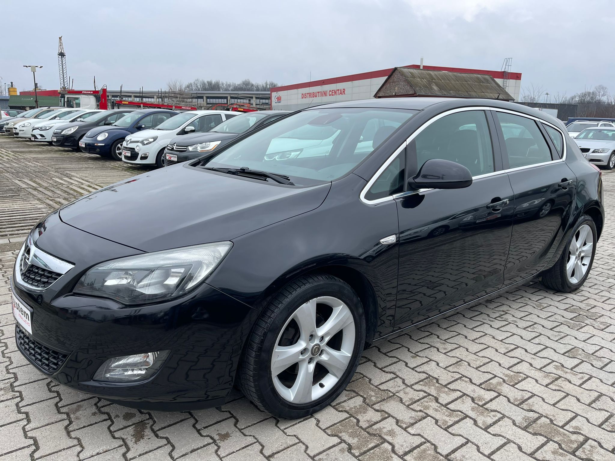 Opel Astra 1.3 CDTI KREDITI NA LICU 