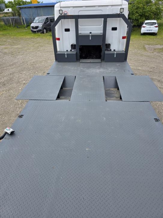 P380